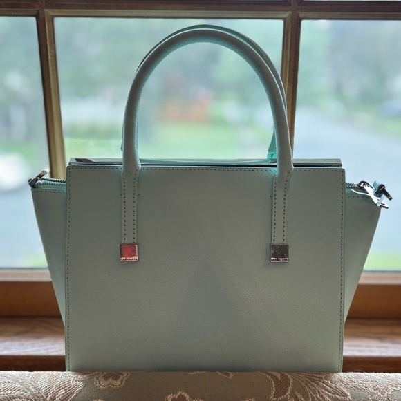 Ted Baker London Handbags - Ted Baker🎉HP🎉Tabitha mint green leather& floral convertible crossbody